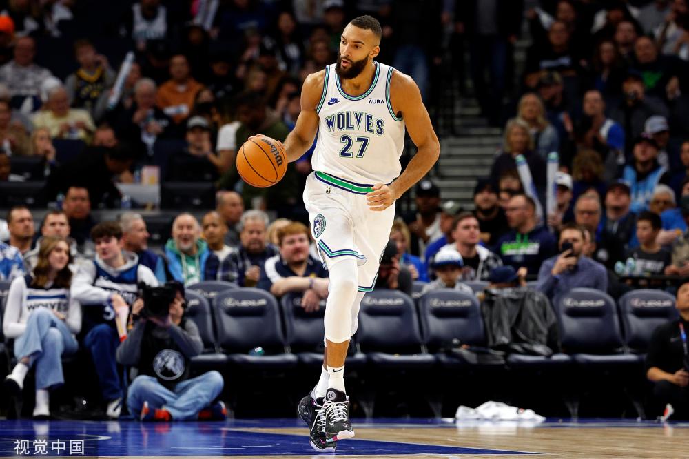 快船中锋伊 快船中锋伊